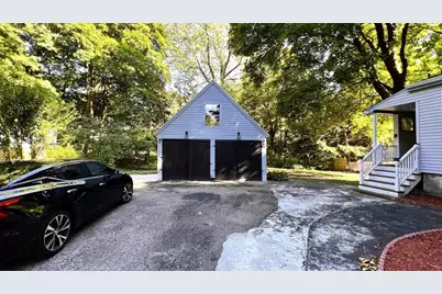 6 Oakland Circle, Wellesley, MA 02481 - Photo 3