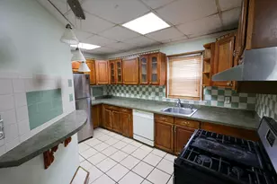 209 W Harvard St, Brockton, MA 02301 - Photo 3