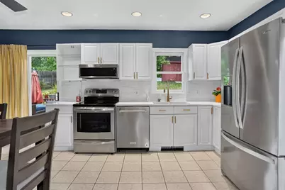 187 Stevens St, Marlborough, MA 01752 - Photo 3