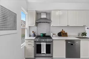 7 Mountain Ave, Somerville, MA 02143 - Photo 13