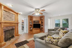 160 Twinbrooke Dr, Holden, MA 01520 - Photo 3