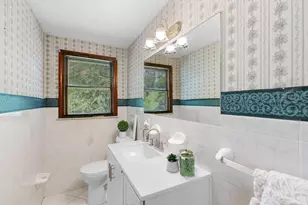70 Crescent Ln, Malden, MA 02148 - Photo 13