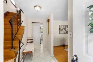 70 Crescent Ln, Malden, MA 02148 - Photo 15