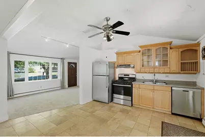 251 Shady Brook Lane, Springfield, MA 01118 - Photo 5