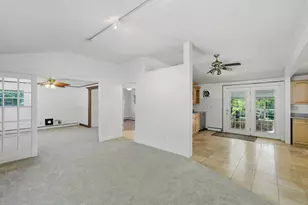 251 Shady Brook Ln, Springfield, MA 01118 - Photo 9