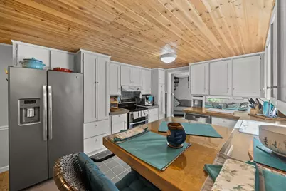 4 Laurel St, Woburn, MA 01801 - Photo 5