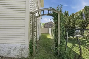 556 High St, Fall River, MA 02720 - Photo 35