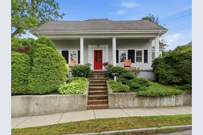 423 Washington St, Winchester, MA 01890 - Photo 1