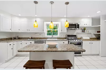 423 Washington St, Winchester, MA 01890 - Photo 15