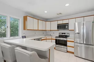 305 Salem, Woburn, MA 01801 - Photo 11