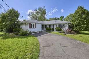 51 Pratt Dr, Newton, MA 02465 - Photo 11