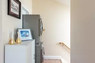5 Everett Ct, Boston, MA 02128 - Photo 7