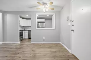 13 Hallmark Garden, Burlington, MA 01803 - Photo 7