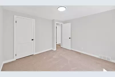 56 Glenwood St, Ludlow, MA 01056 - Photo 27