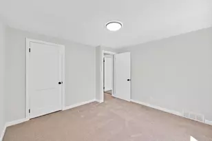 56 Glenwood St, Ludlow, MA 01056 - Photo 27