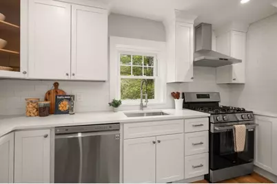 15 Clark St, Danvers, MA 01923 - Photo 5