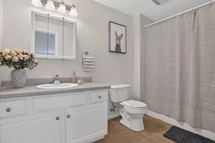 10 Brook St, Boston, MA 02131 - Photo 17