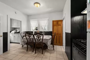 12 Douglas Ave, Somerville, MA 02145 - Photo 11