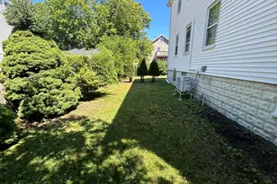 88 Bowen Ave, Medford, MA 02155 - Photo 15