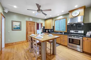 14 Richardson Ave, Wakefield, MA 01880 - Photo 7