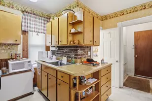 11-13 Brookfield St, Boston, MA 02131 - Photo 33
