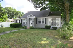 812 East St, Dedham, MA 02026 - Photo 1
