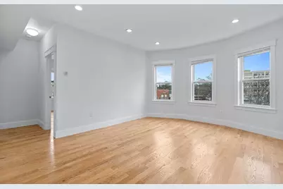 8 Roach St, Boston, MA 02125 - Photo 13