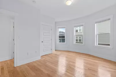 8 Roach St, Boston, MA 02125 - Photo 11