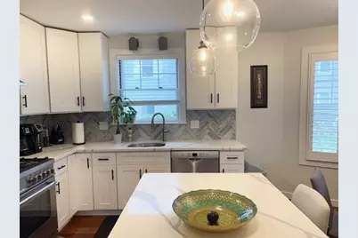 242 R Broadway #1, Somerville, MA 02145 - Photo 3