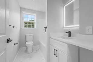 298 King St, Fall River, MA 02724 - Photo 13