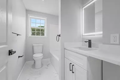 298 King St, Fall River, MA 02724 - Photo 13
