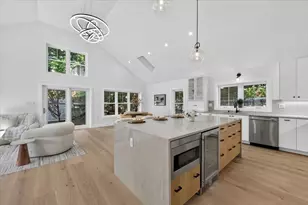 101 Hackensack Rd, Boston, MA 02467 - Photo 5