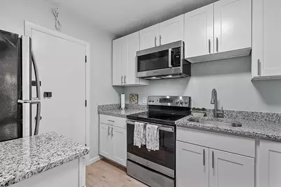 29 Custer St #201, Boston, MA 02130 - Photo 3