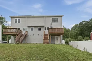670A Burncoat St, Worcester, MA 01606 - Photo 29