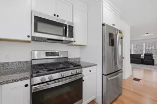 670A Burncoat St, Worcester, MA 01606 - Photo 9