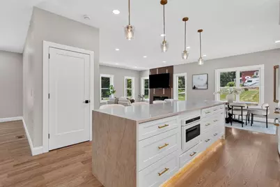 139 Middle Rd, Southampton, MA 01073 - Photo 9