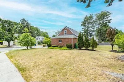 47 Cherry St, Newton, MA 02465 - Photo 33