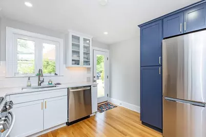47 Cherry St, Newton, MA 02465 - Photo 5