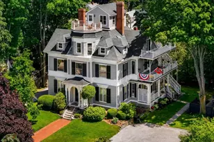 39 Broad St, Newburyport, MA 01950 - Photo 1