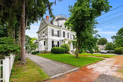 39 Broad St #5, Newburyport, MA 01950 - Photo 3
