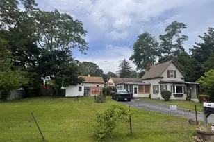 48 Grant St, Dracut, MA 01826 - Photo 1