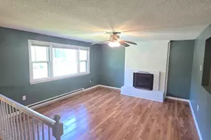 135 Red Fox Dr, Agawam, MA 01030 - Photo 13