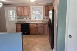 135 Red Fox Dr, Agawam, MA 01030 - Photo 7