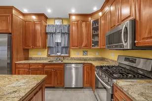 13 Oak St, Boston, MA 02129 - Photo 15