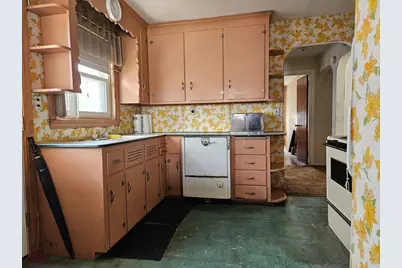 29 Bateman Ave, Revere, MA 02151 - Photo 17
