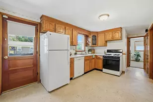 65 Clover Street, Worcester, MA 01603 - Photo 7