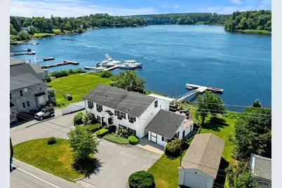 425 Main St, Amesbury, MA 01913 - Photo 1