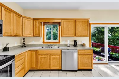 21 Arrowsic Street, Worcester, MA 01604 - Photo 7