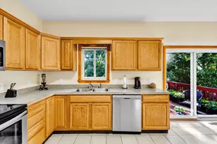 21 Arrowsic St, Worcester, MA 01604 - Photo 7