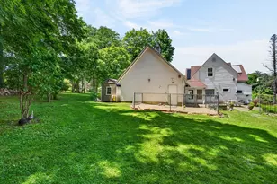 164 Pleasant St, Athol, MA 01331 - Photo 27